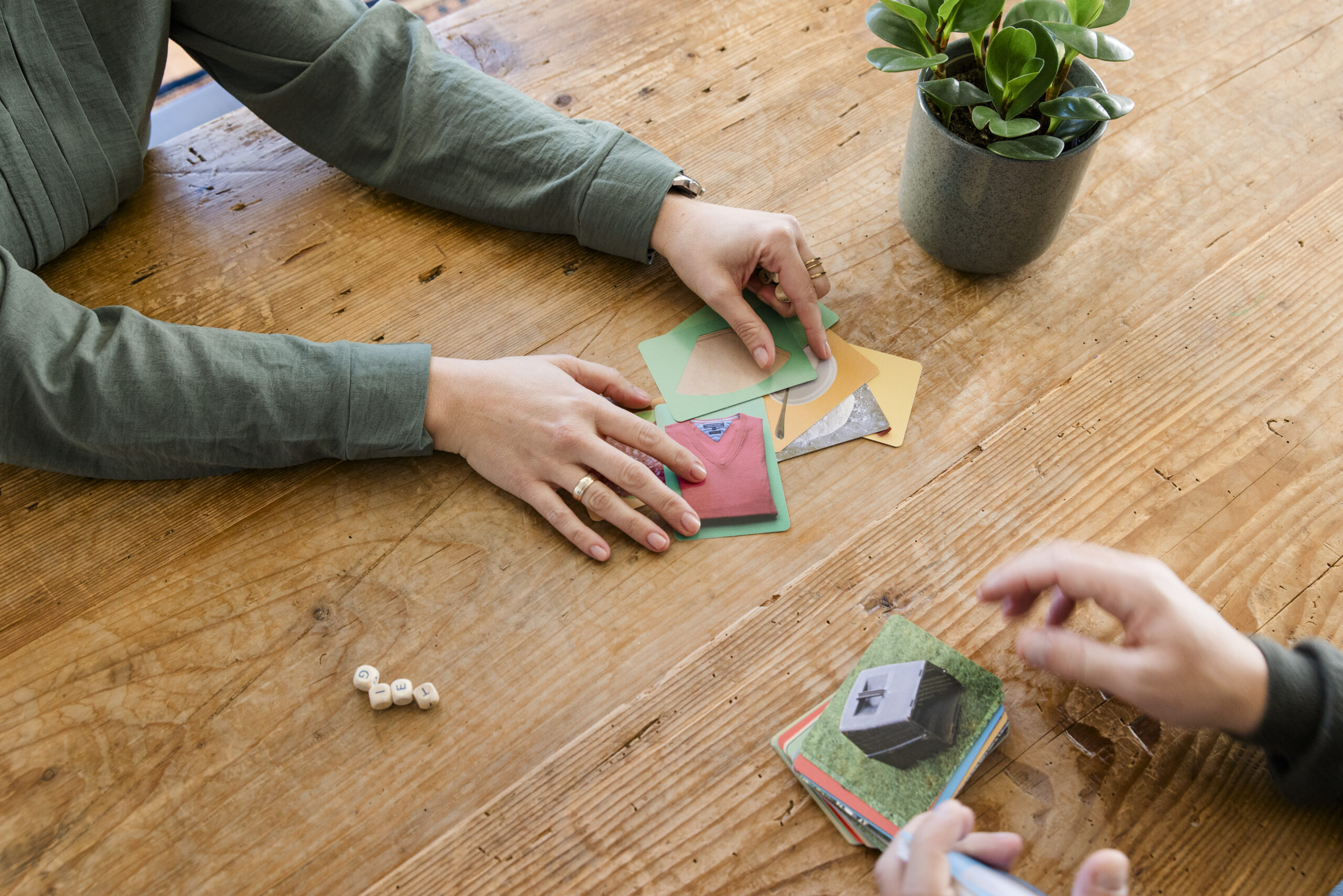 Situation bei der Logopädie Behandlung mit Wortkarten